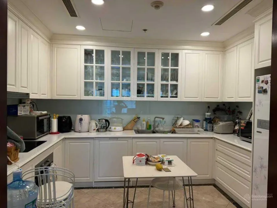 For Rent: Vincom Dong Khoi 3-Bedroom Apartment, 160m², City View - Photo 3