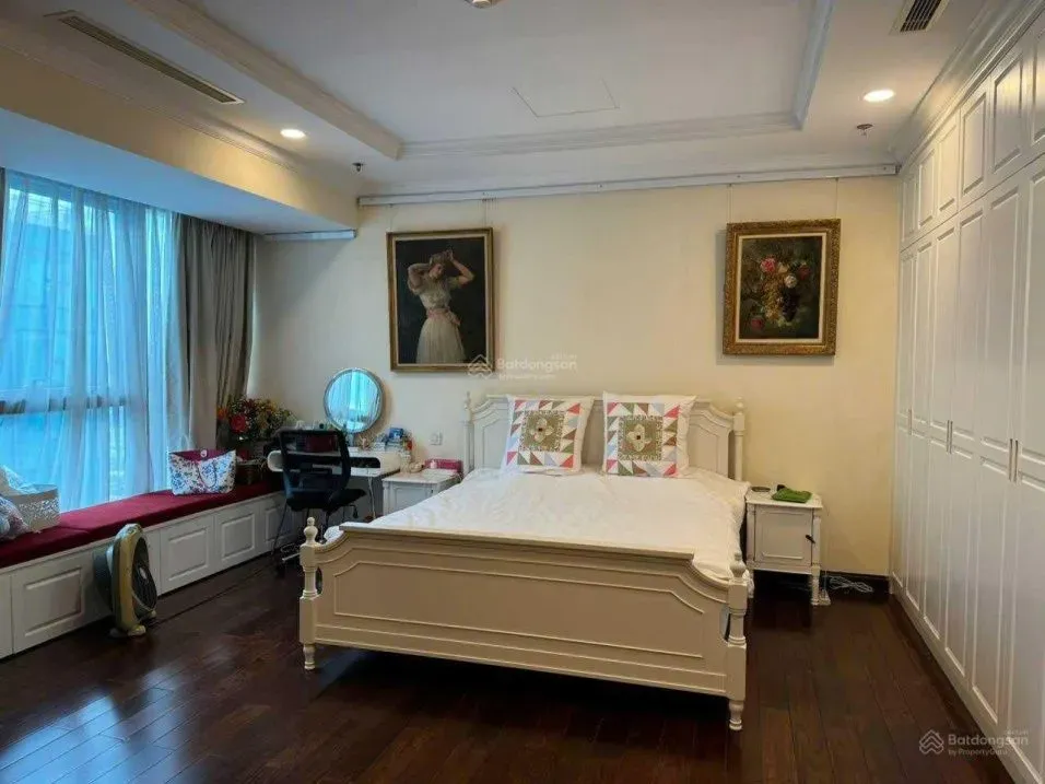 For Rent: Vincom Dong Khoi 3-Bedroom Apartment, 160m², City View - Photo 4