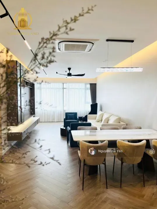 出租 Saigon Pearl 三室公寓 135m² 全新现代家具 - Photo 1