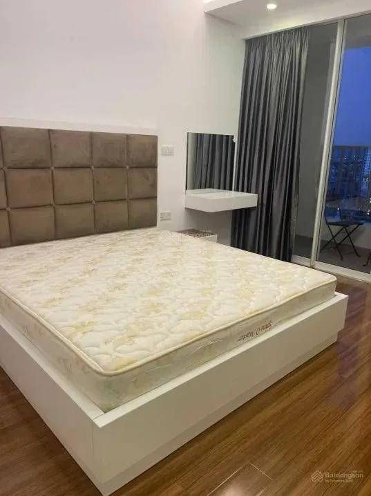 For Rent: The Manor 2BR 105m2 Beautiful Southeast-Facing View - Photo 6