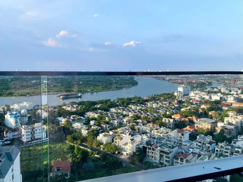 出租 Lumiere Riverside 兩房 77m² 正面江景，高檔傢俱 - Photo 2