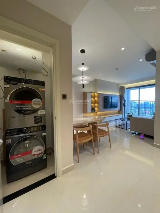 For Rent: Saigon Royal 2BR 2BA 90m² Brand New 100% River View Direct Fireworks View - Photo 1