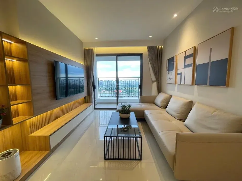 For Rent: Saigon Royal 2BR 2BA 90m² Brand New 100% River View Direct Fireworks View - Photo 2