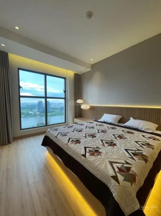For Rent: Saigon Royal 2BR 2BA 90m² Brand New 100% River View Direct Fireworks View - Photo 6