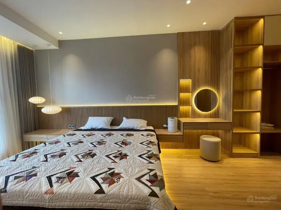 For Rent: Saigon Royal 2BR 2BA 90m² Brand New 100% River View Direct Fireworks View - Photo 9