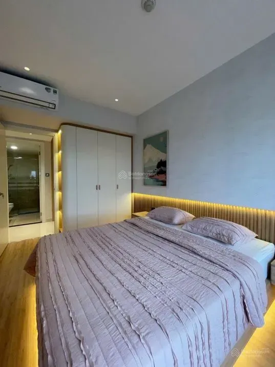 For Rent: Saigon Royal 2BR 2BA 90m² Brand New 100% River View Direct Fireworks View - Photo 10