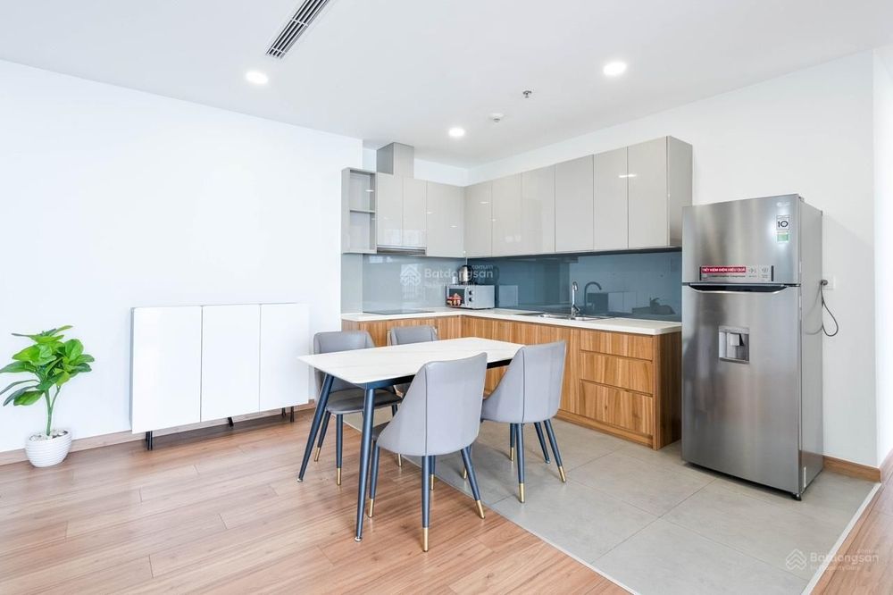 For Rent: Eco Green Sài Gòn Apartment, 3BR 95m², Fully Furnished, District 1 Fireworks View, 20 Million - Photo 2