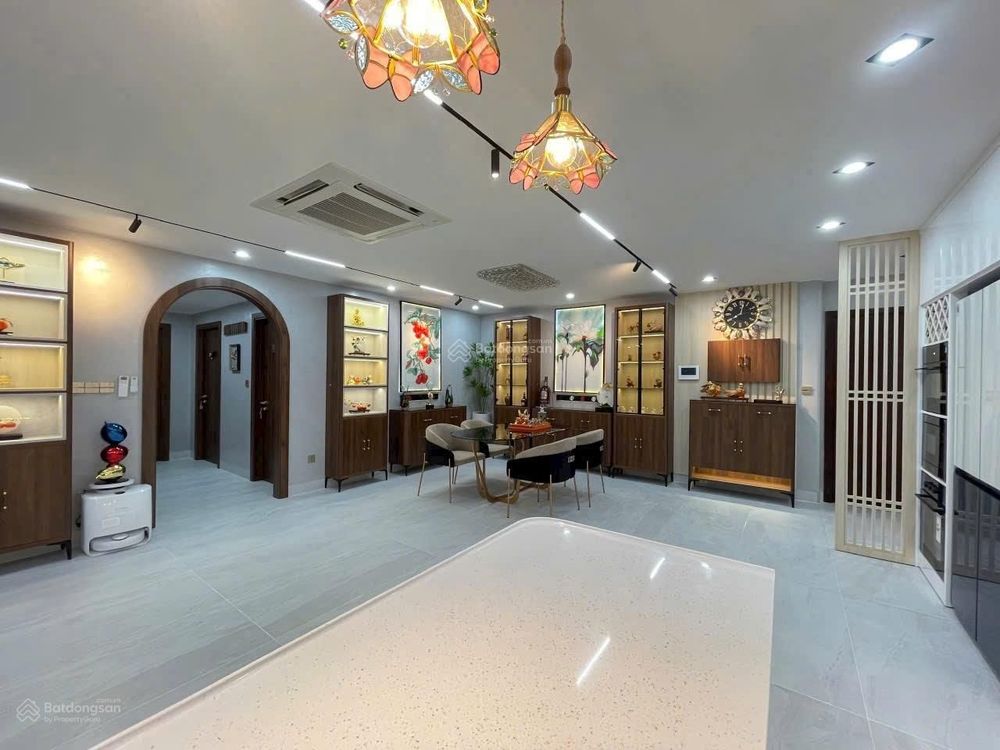 For Rent: Riverpark Residence 3BR 135m² Luxurious Furnishing 50 Million - Photo 1