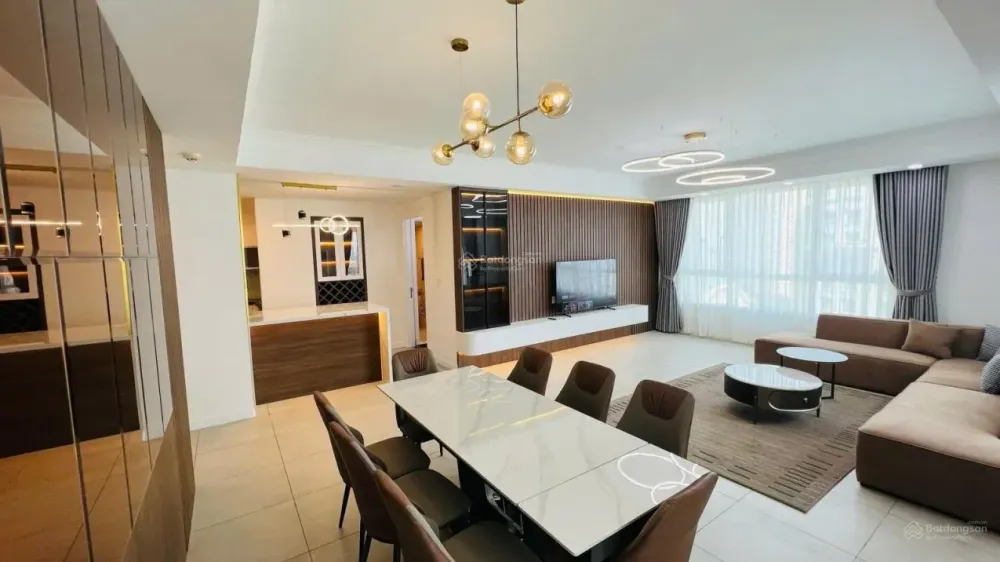 For Rent: The Manor 3BR 157m² River View Apartment with High-End Furniture - Photo 1