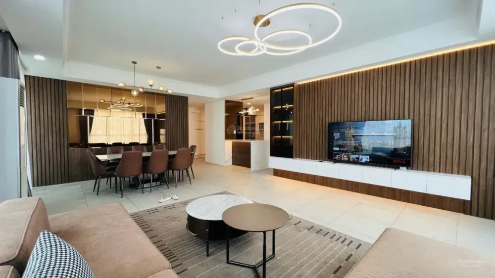 For Rent: The Manor 3BR 157m² River View Apartment with High-End Furniture - Photo 2