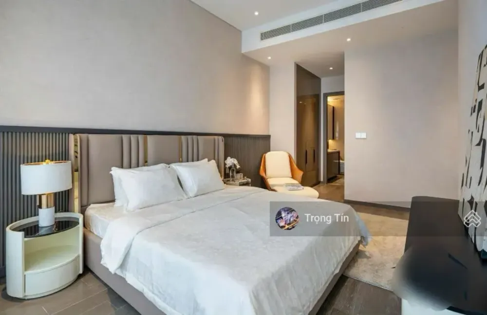 For Rent: 4-Bedroom Penthouse at Ha Do Centrosa, District 10 with District 1 View - Photo 7