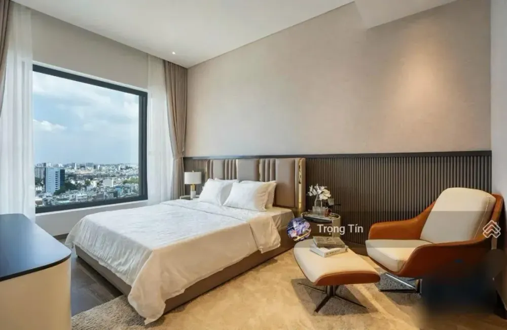 For Rent: 4-Bedroom Penthouse at Ha Do Centrosa, District 10 with District 1 View - Photo 10