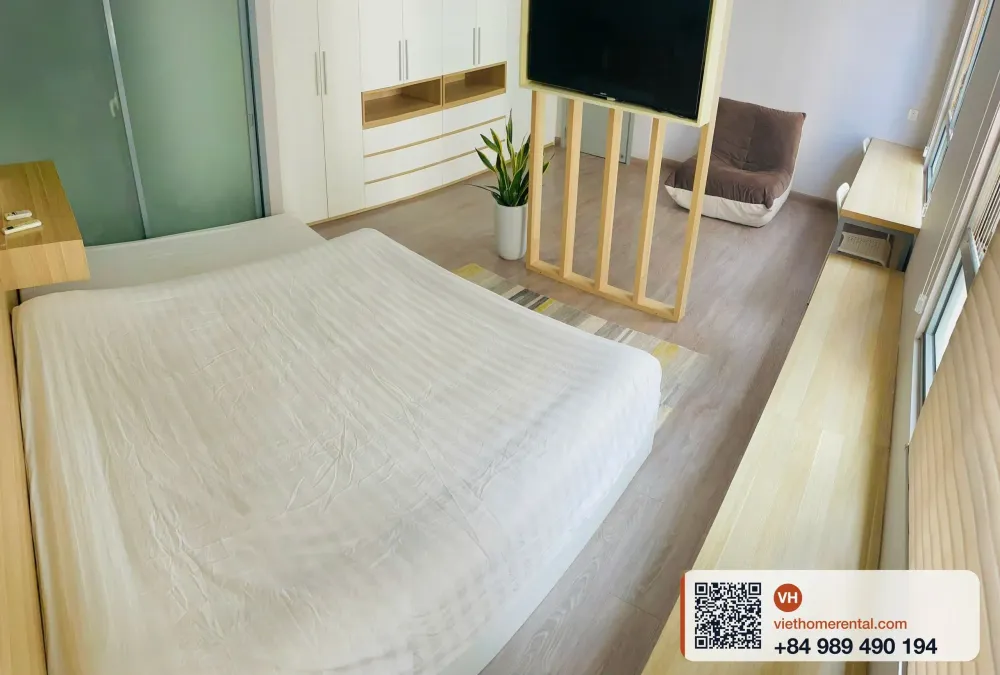 Gold View 2BR 118m² Apartment For Rent 20M VND/month - Photo 1