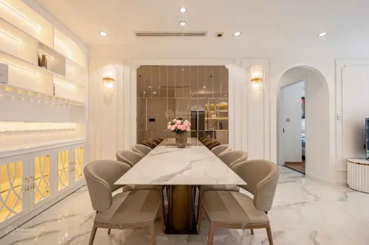 For Rent: Centre Park 3BR 116m2 River View Apartment - Photo 2