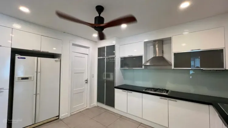 For Rent: The Manor 3BR 157m² River View Apartment with High-End Furniture - Photo 4