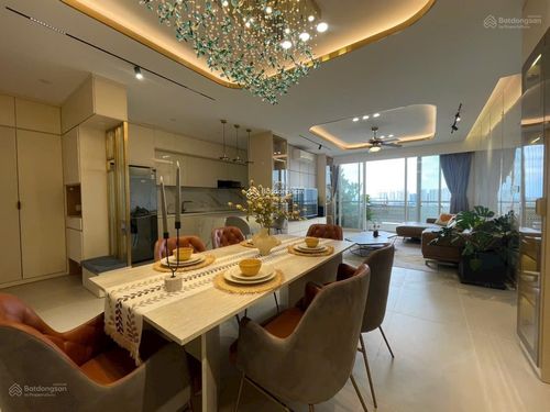 出租 Riverpark Premier 三房 128m² 全屋家具 河景 4000万越南盾