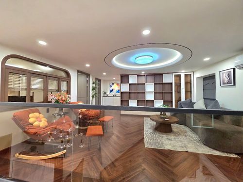 出租：Sky Garden 富美兴绝美4房复式公寓 168m² 全套家具 6500万越南盾